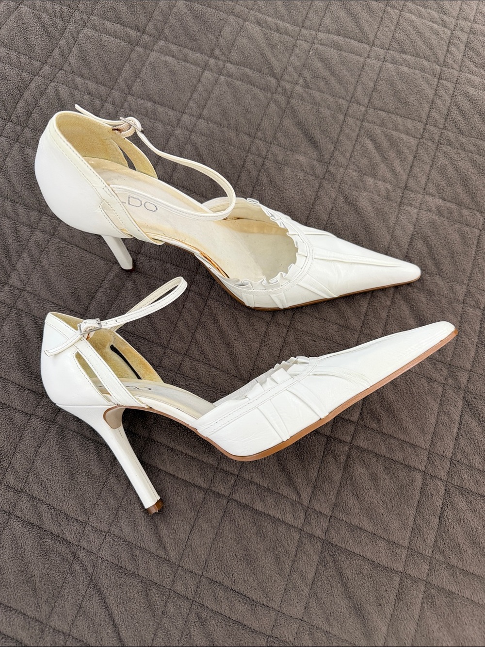 Aldo Leather Pointed-Toe Ankle Strap Heels size 39